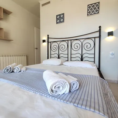 Maribeach2 * Sitges